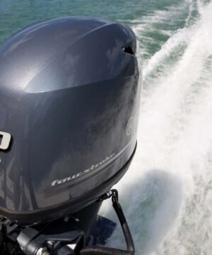 Moteurs et accessoires nautiques